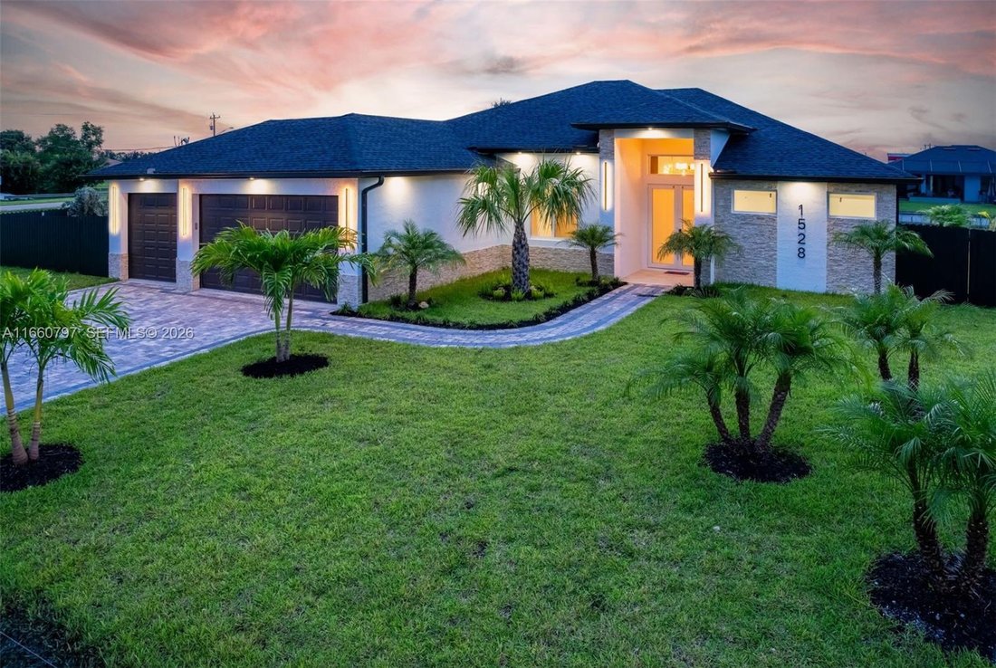 House in Cape Coral, Florida, United States 3 - 17206033