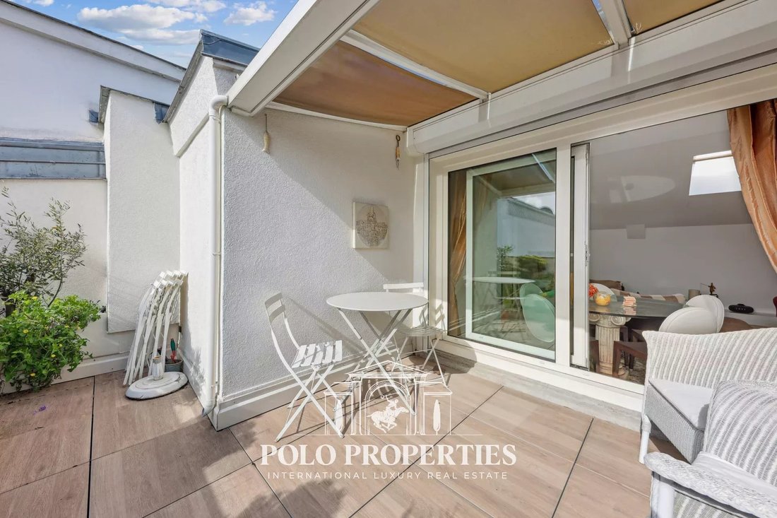 Apartment in Triangle d'Or, Paris 8e Arrondissement, Paris 5 - 15395212