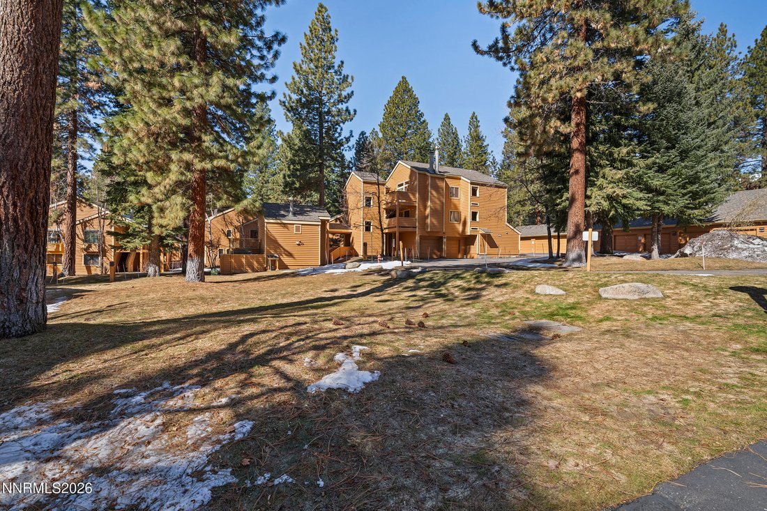 Condo in Incline Village, Nevada, United States 2 - 17523644