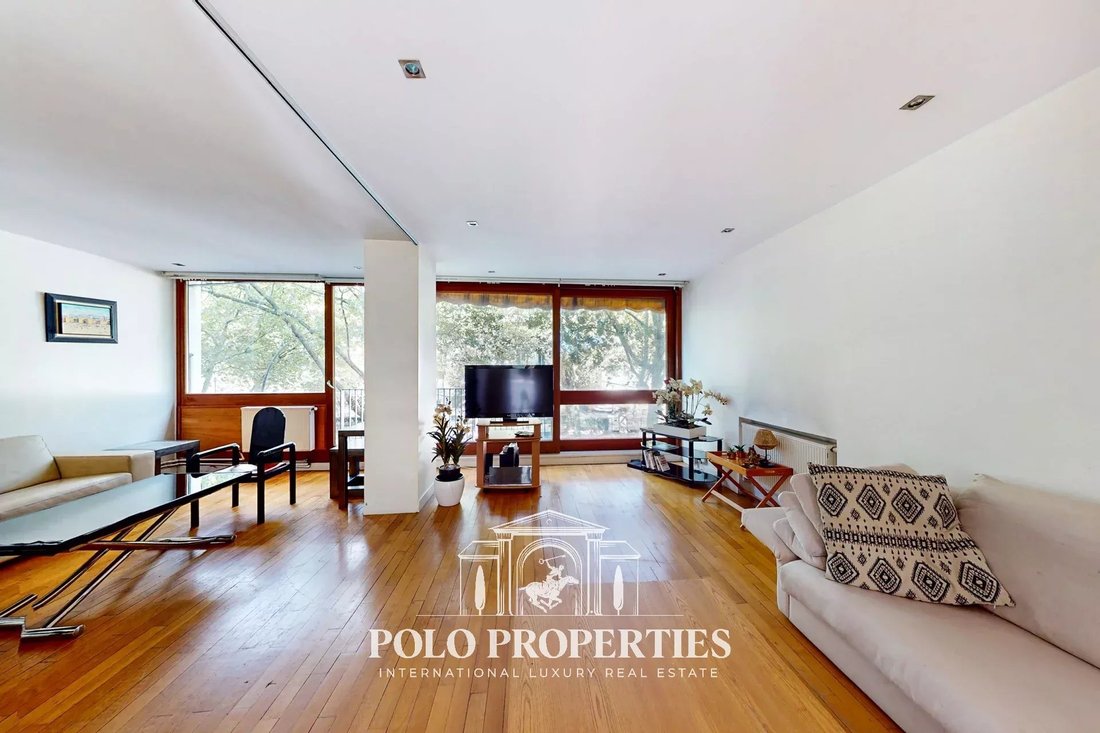 Apartment in Auteuil Nord, Paris 16e Arrondissement, Paris 1 - 16184401