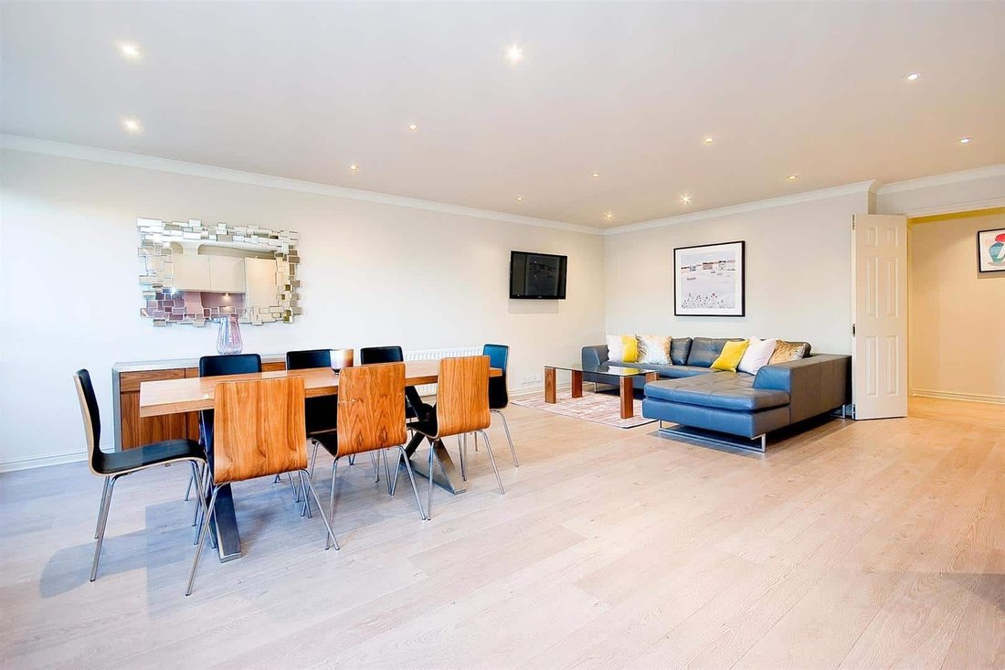 Apartment in Kilburn Park, Brent, England 4 - 17523517
