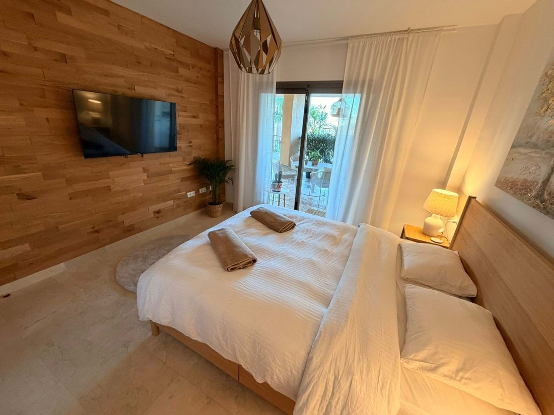 Apartment in El Paraíso, Benahavis, Spain 3 - 17523002