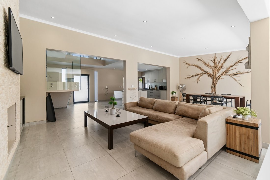 House in Melkbosstrand, Cape Town, South Africa 2 - 17522806