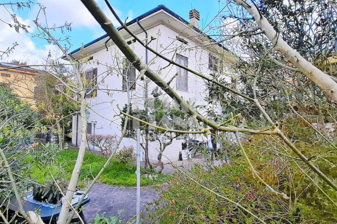 Villa in Historic Center, Lucca, Tuscany 2 - 17523563