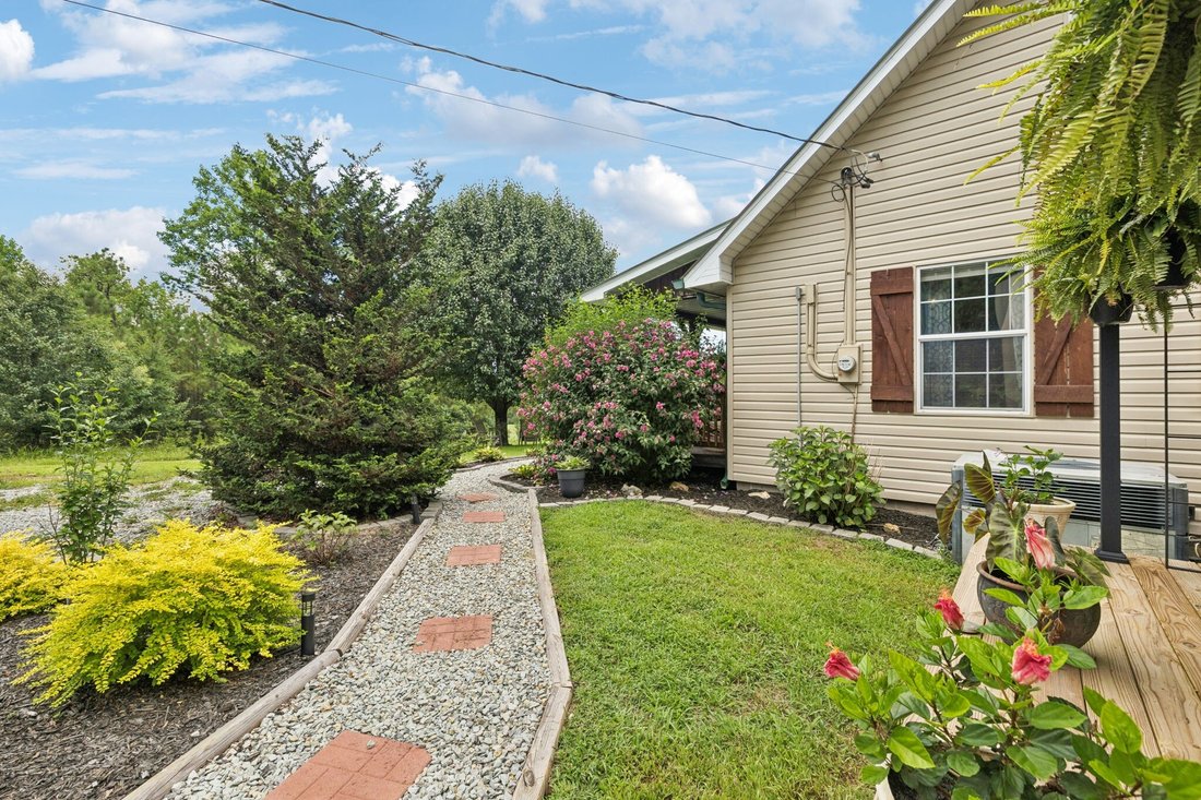 House in Hohenwald, Tennessee, United States 5 - 17520905