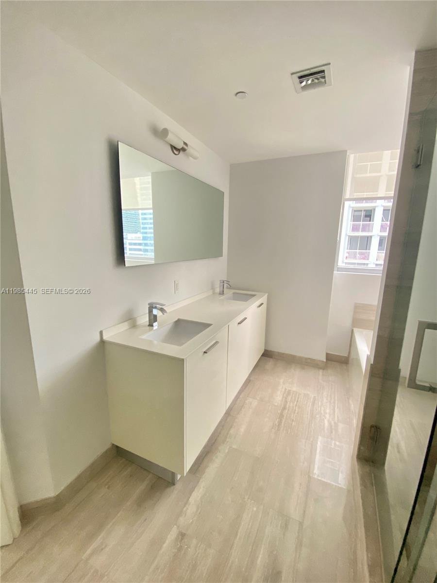 Condo in Miami, Florida, United States 5 - 17520340
