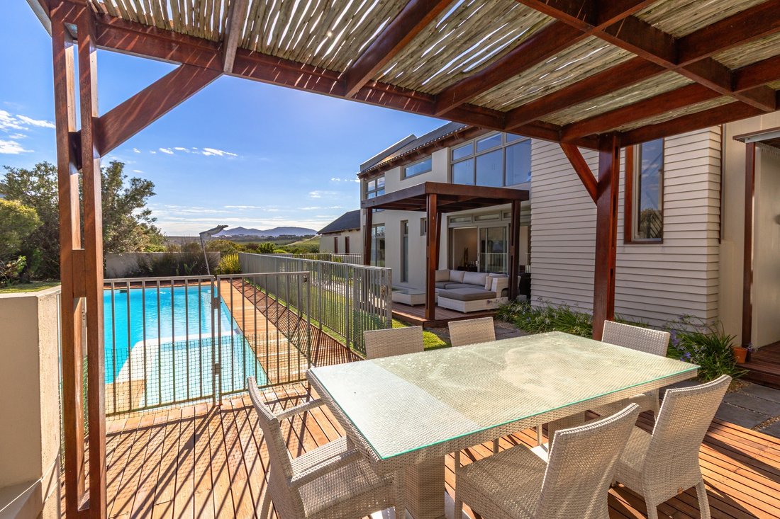 Country House in Overstrand Local Municipality, Western Cape, South Africa 4 - 17522863