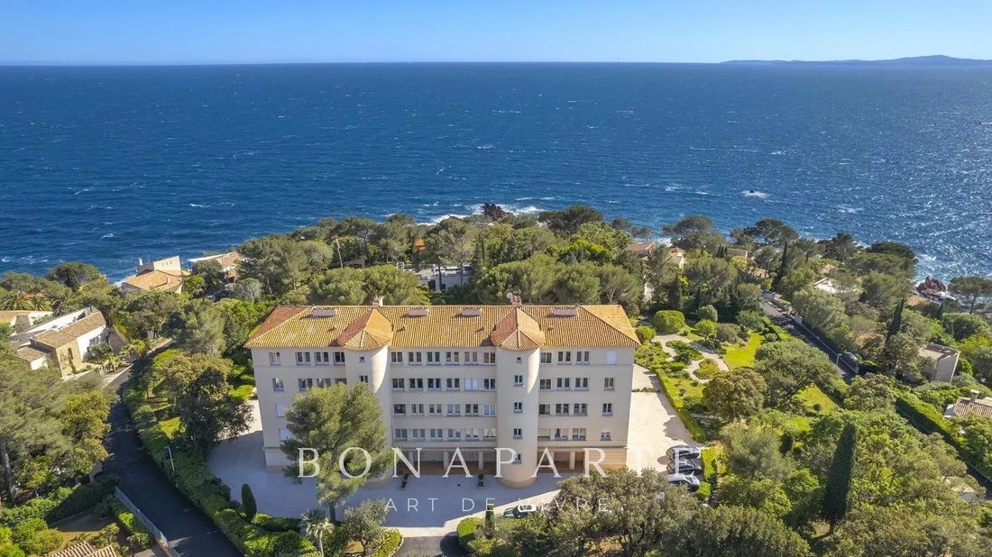 Apartamento en Saint-Raphaël, Provenza-Alpes-Costa Azul, Francia 1 - 17520770