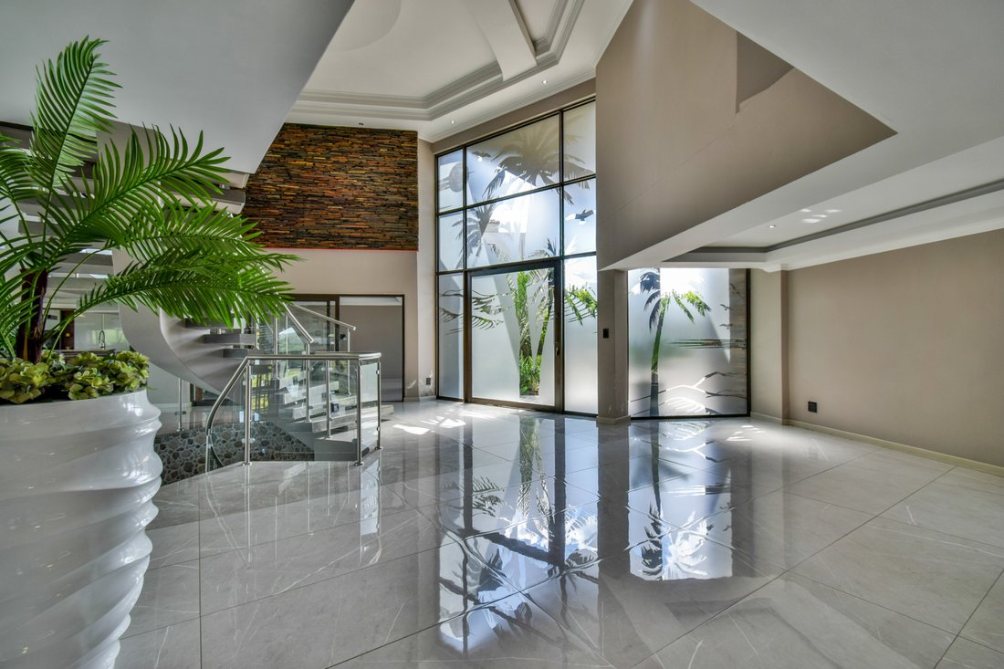 Estate in Centurion Central, Gauteng, South Africa 5 - 17522796
