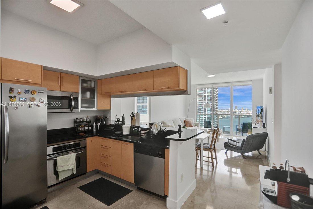 Condo in Miami, Florida, United States 4 - 17520242