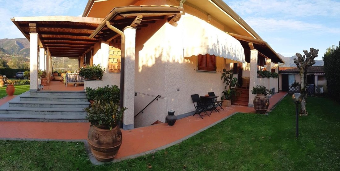 Villa in Strettoia-Capezzano-Valdicastello, Pietrasanta, Tuscany 3 - 17524379