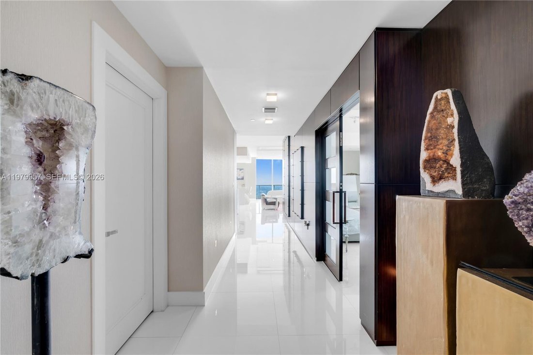 Condo in Miami, Florida, United States 3 - 17520270