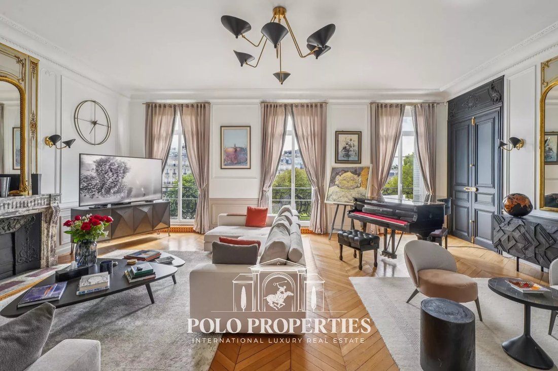 Apartment in Chaillot, Paris 16e Arrondissement, Paris 2 - 16188427