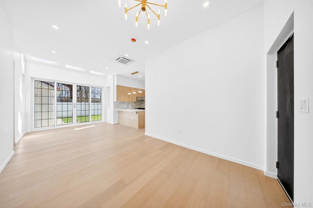 House in New York, New York, United States 5 - 17523788