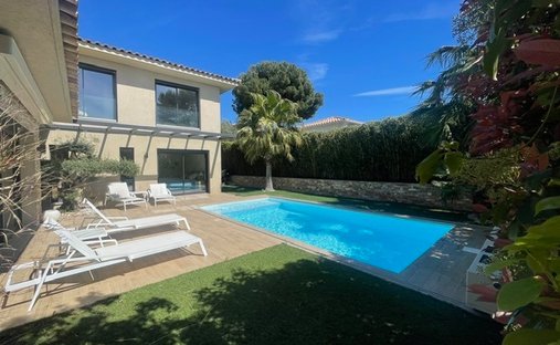 House in Nord, Sanary-sur-Mer, France 1