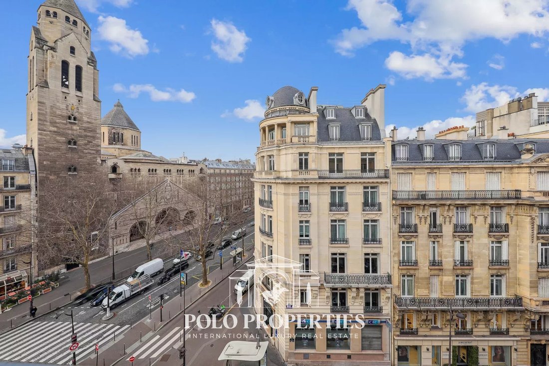 Apartment in Triangle d'Or, Paris 8e Arrondissement, Paris 1 - 15098436