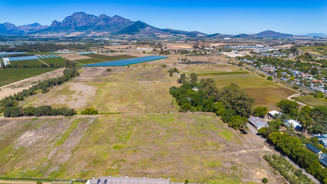Land in Paarl, Groenvlei, Western Cape 1 - 17522844