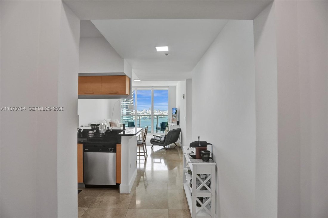 Condo in Miami, Florida, United States 3 - 17520242