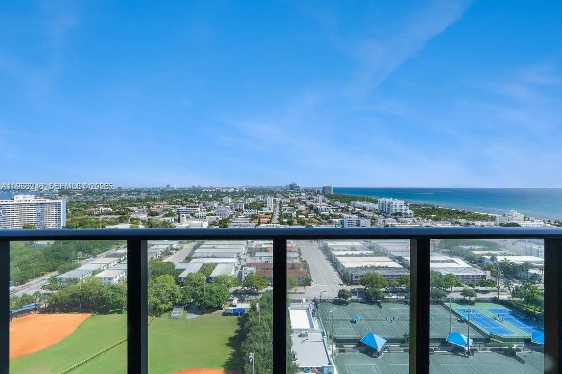 Condo in Miami Beach, Florida, United States 2 - 17520493