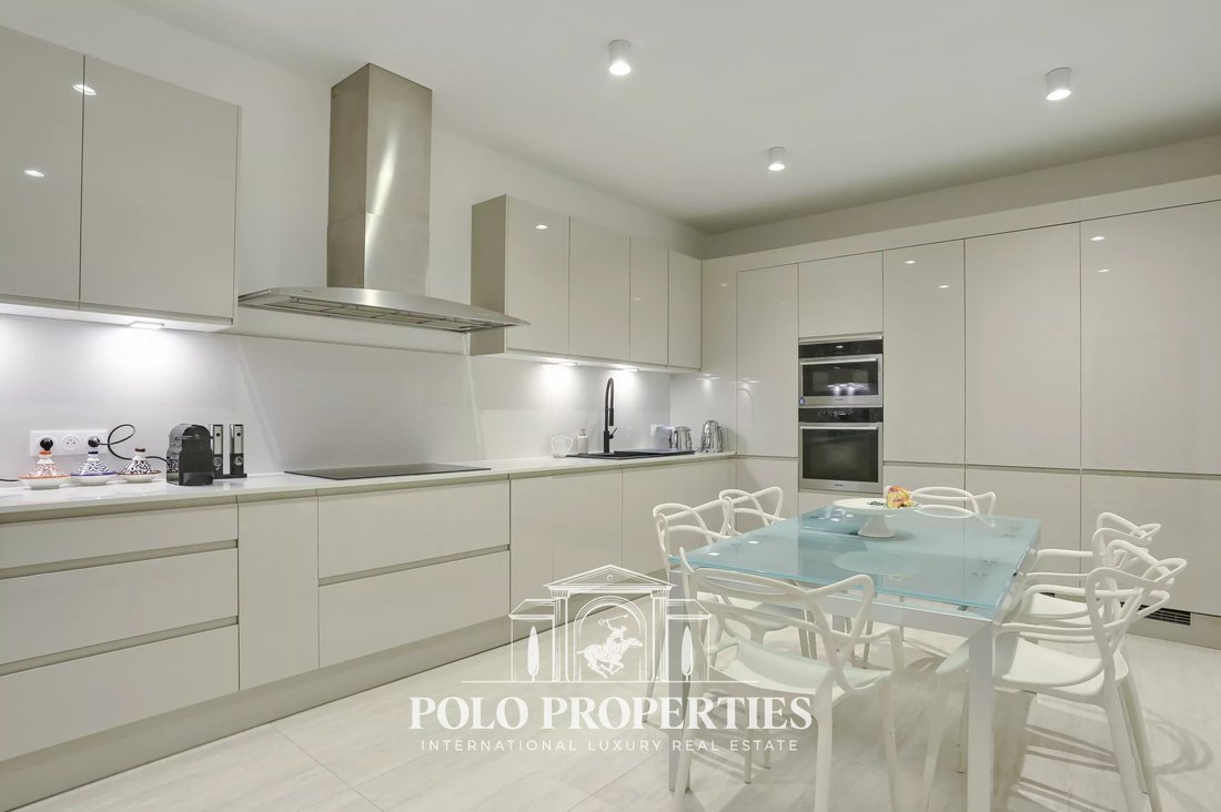 Apartment in Porte Dauphine, Paris 16e Arrondissement, Paris 2 - 17381585