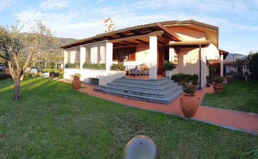 Villa à Strettoia-Capezzano-Valdicastello, Pietrasanta, Toscane 1