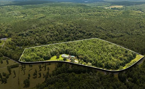 House in Hohenwald, Tennessee, United States 1