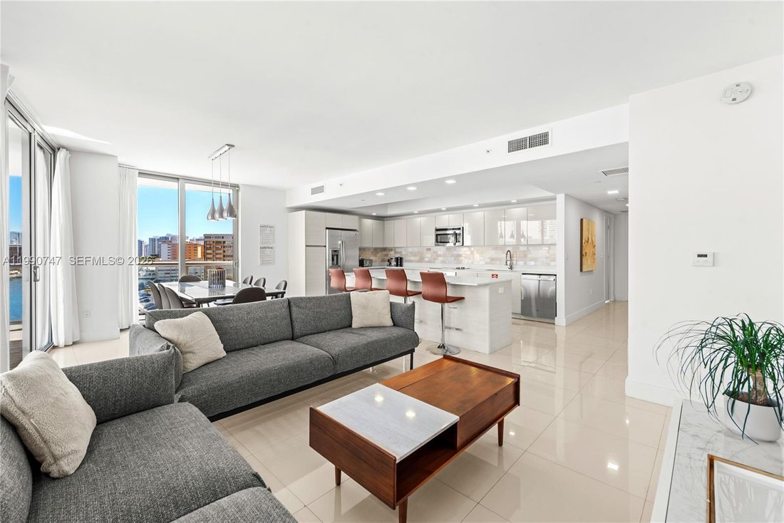 Condo in Hallandale Beach, Florida, United States 5 - 17523813