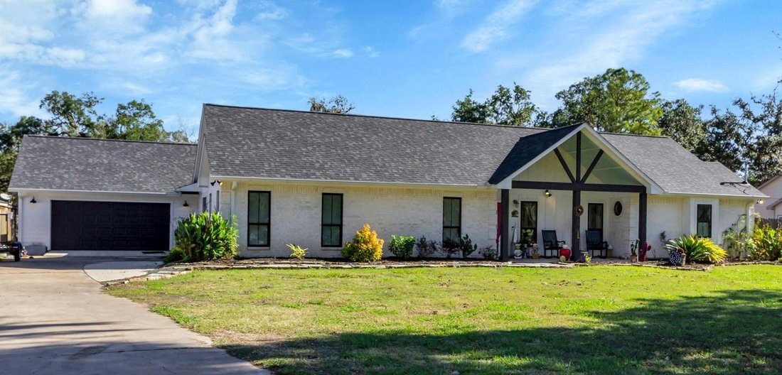 House in Angleton, Texas, United States 1 - 17522265