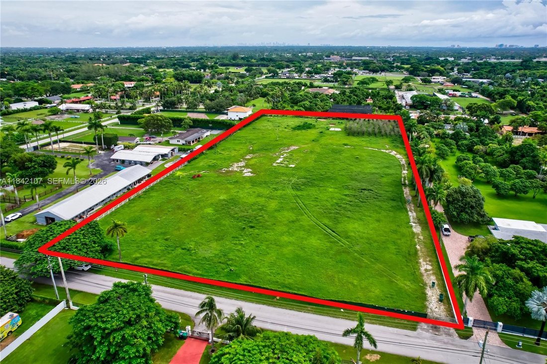 House in Miami, Florida, United States 1 - 16640508
