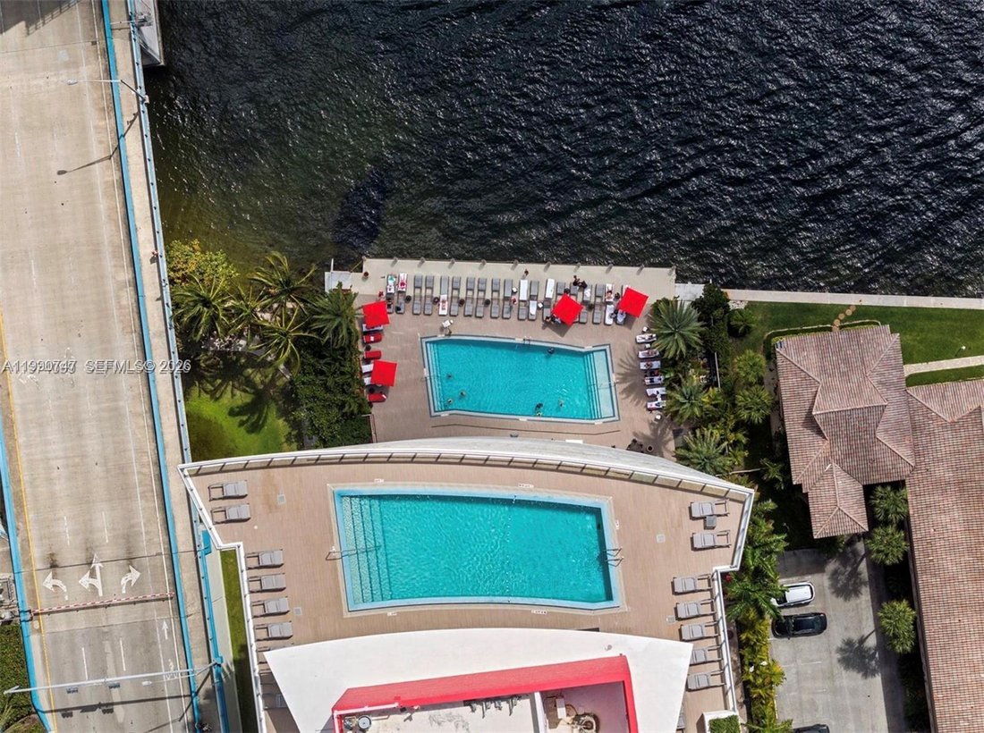 Condo in Hallandale Beach, Florida, United States 4 - 17523813