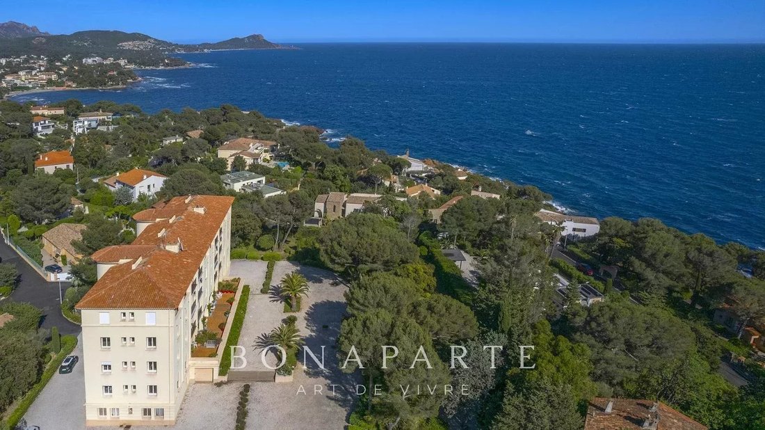 Apartamento en Saint-Raphaël, Provenza-Alpes-Costa Azul, Francia 3 - 17520770