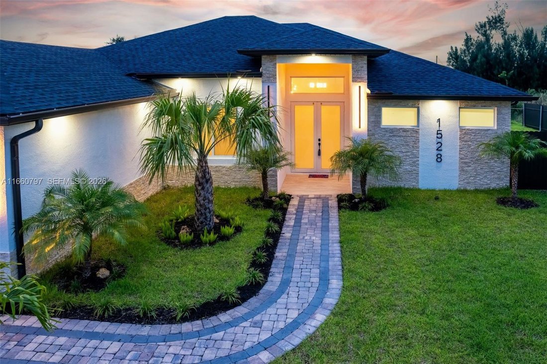 House in Cape Coral, Florida, United States 1 - 17206033