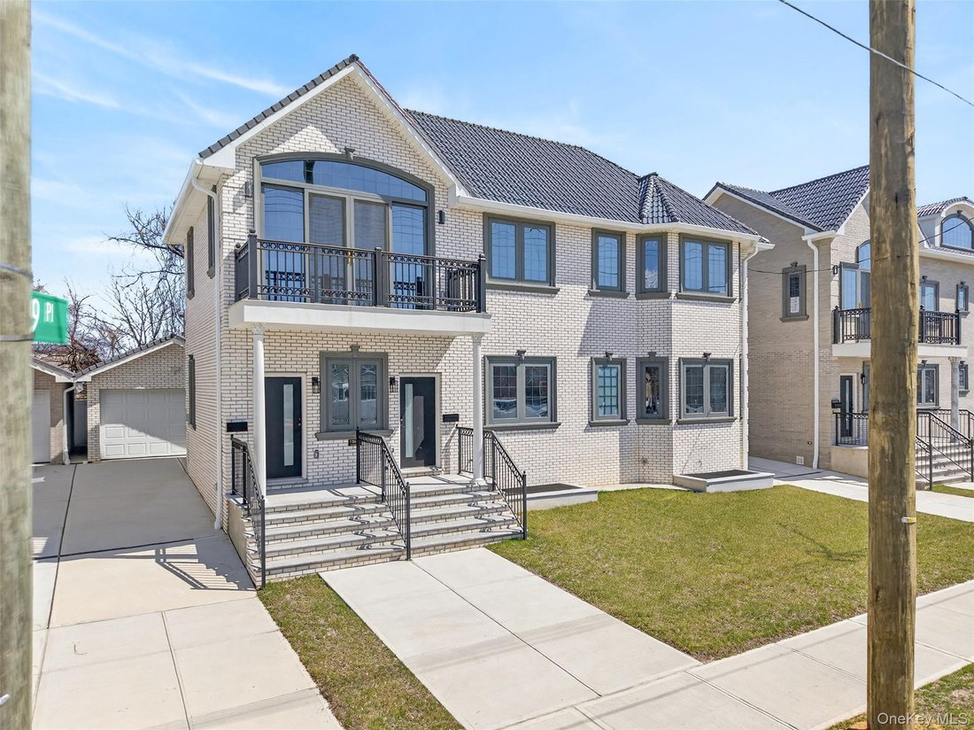 House in New York, New York, United States 1 - 17523788