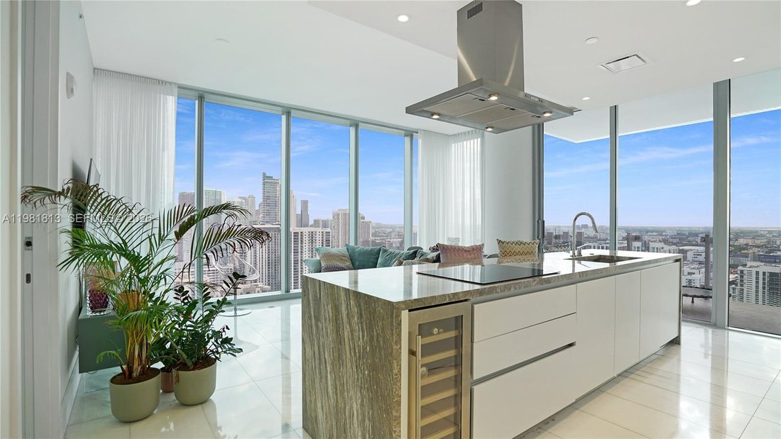 Condo in Miami, Florida, United States 2 - 17520449