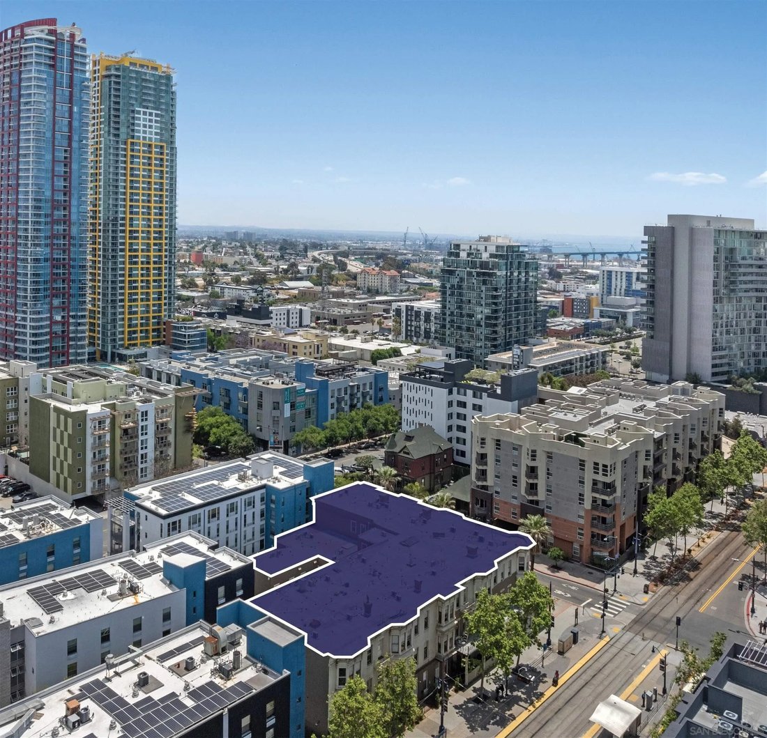 San Diego, California, United States 4 - 17523879