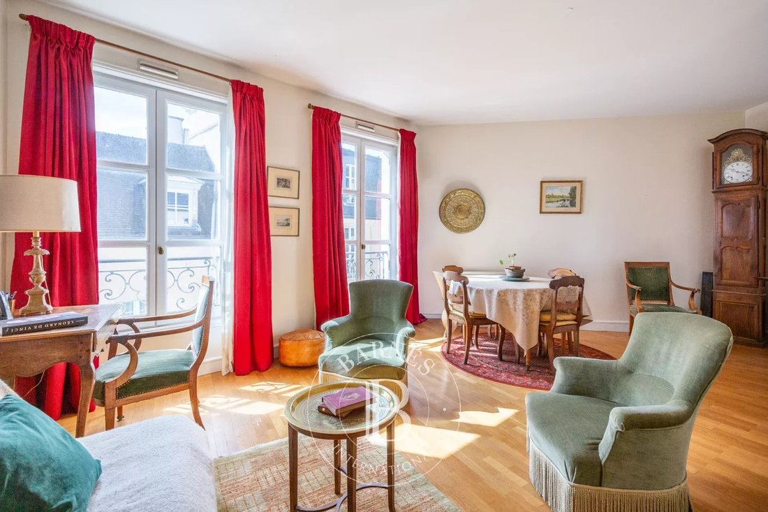 Apartment in Saint-Germain-en-Laye, Ile-de-France, France 1 - 17523951