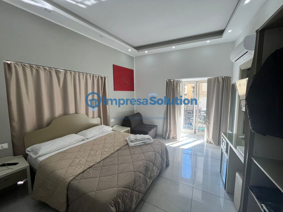 Apartment in Naples, Campania, Italy 5 - 17524752