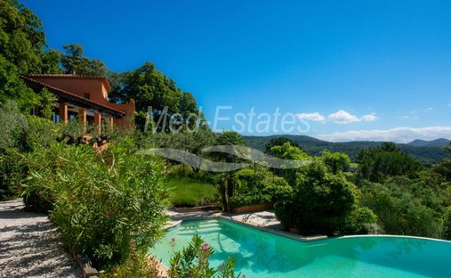 Villa en La Garde-Freinet, Provenza-Alpes-Costa Azul, Francia 1