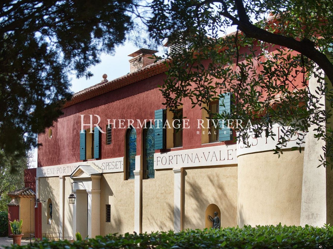 Villa in Menton, Provence-Alpes-Côte d'Azur, France 3 - 17519532