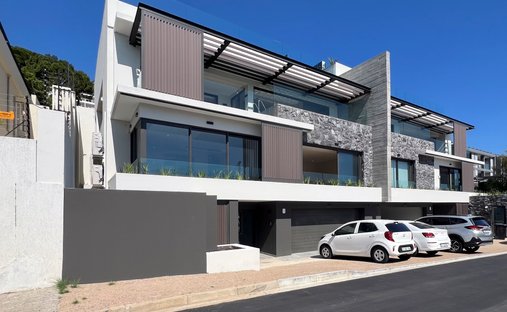 House in Bakoven, Cape Town, South Africa 1