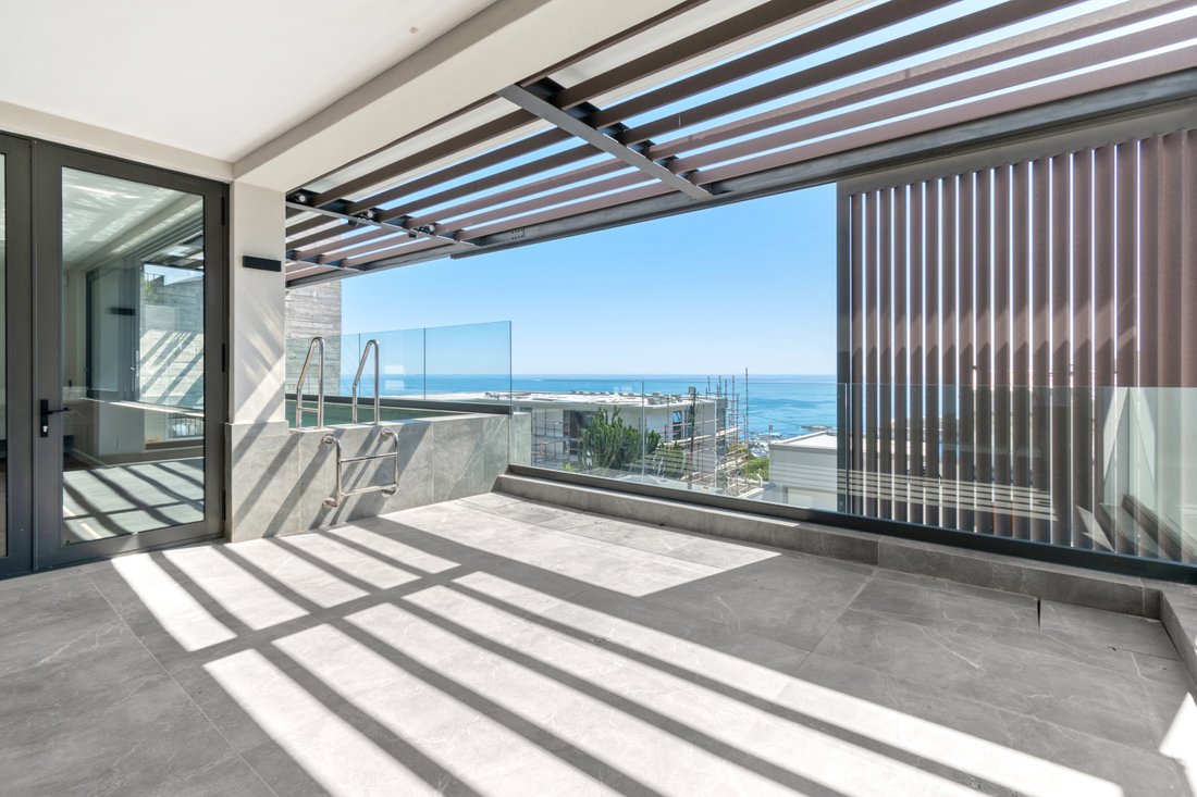 House in Bakoven, Cape Town, South Africa 2 - 17522817
