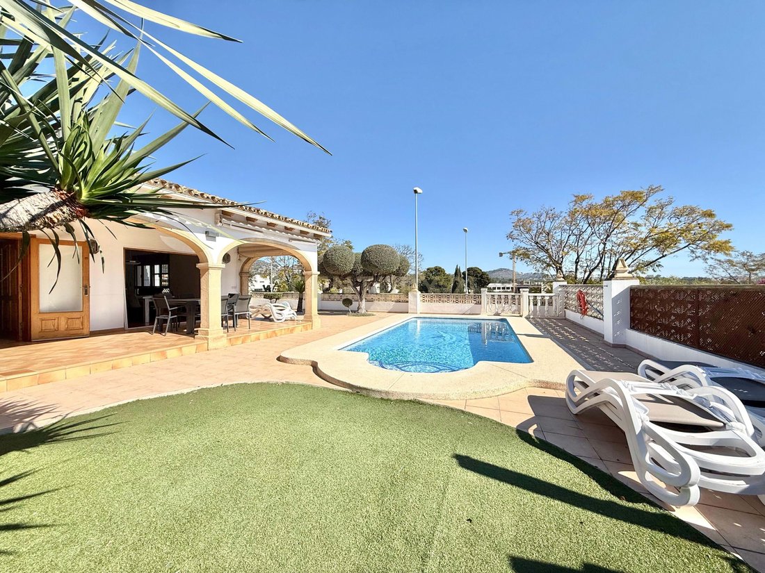 Villa in Calp / Calpe, Valencian Community, Spain 2 - 17524451