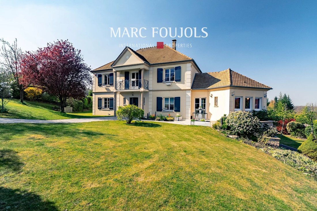 House in Luzarches, Ile-de-France, France 2 - 17519436