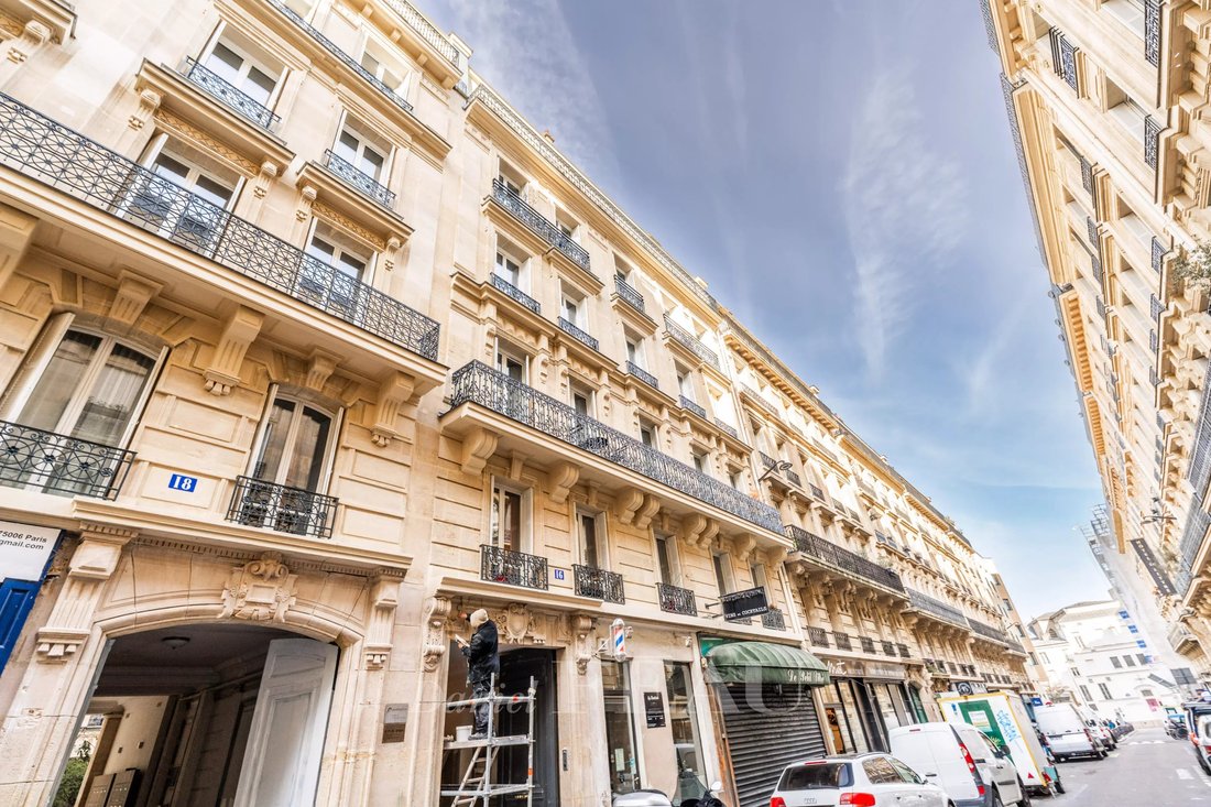 Apartment in Saint Placide, Paris 6e Arrondissement, Paris 5 - 17520117
