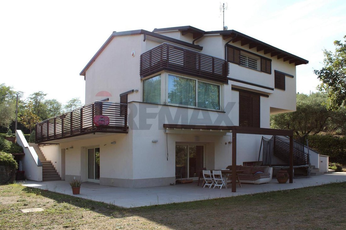 Villa in Lamporecchio, Tuscany, Italy 3 - 17525182