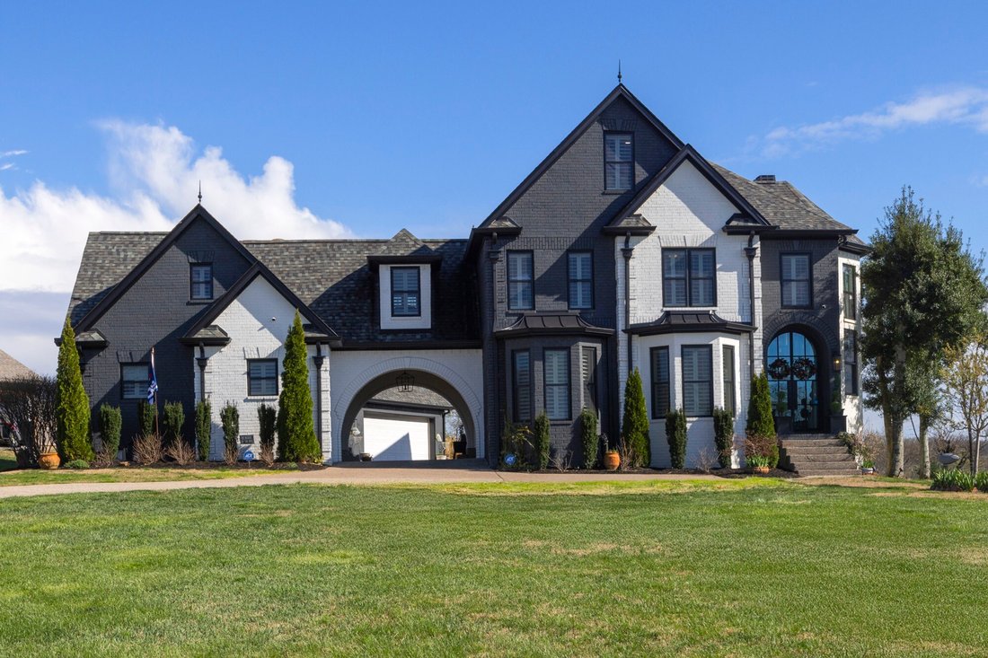House in Lebanon, Tennessee, United States 1 - 17521062