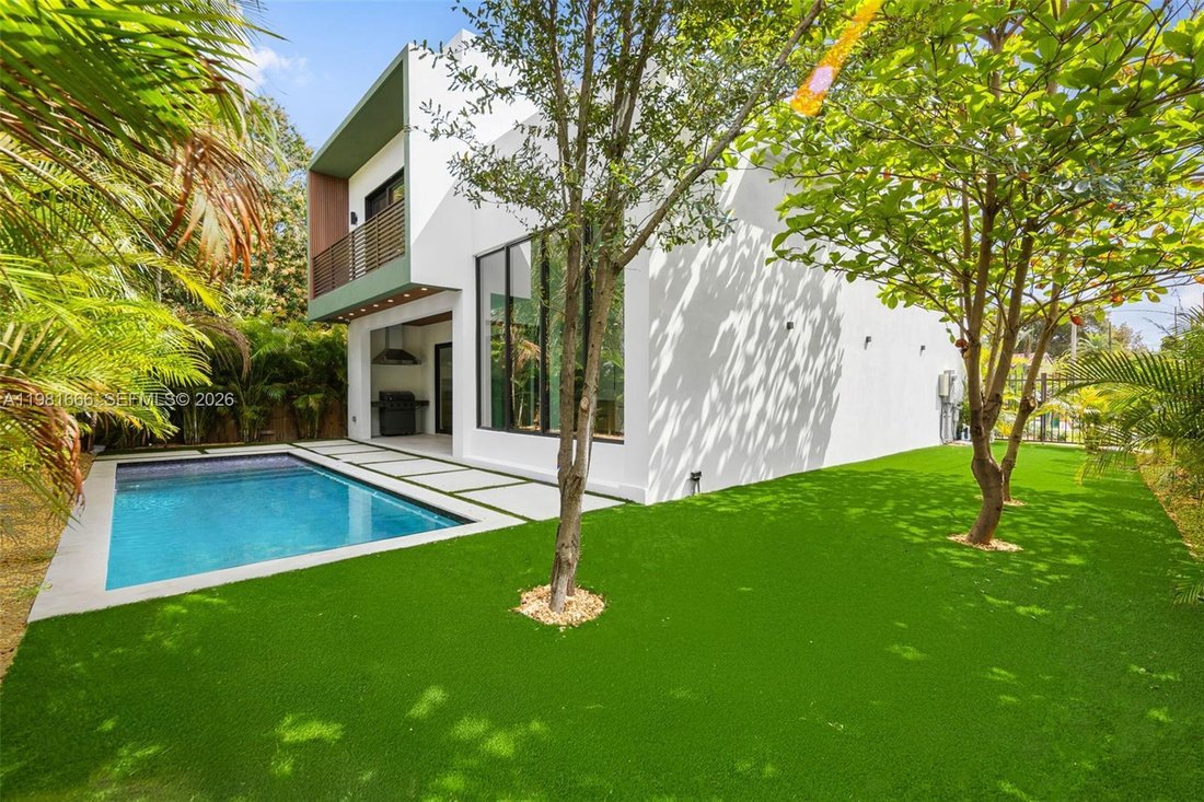 House in Miami, Florida, United States 3 - 17520275
