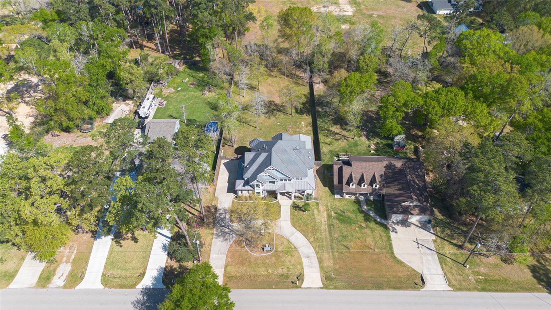 House in Conroe, Texas, United States 2 - 16507146