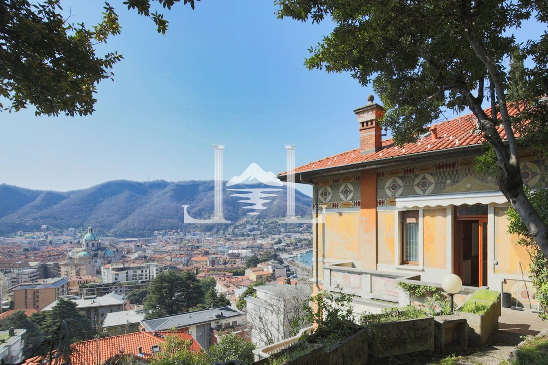Villa in Eastern Lake Center, Como, Lombardy 2 - 17525170