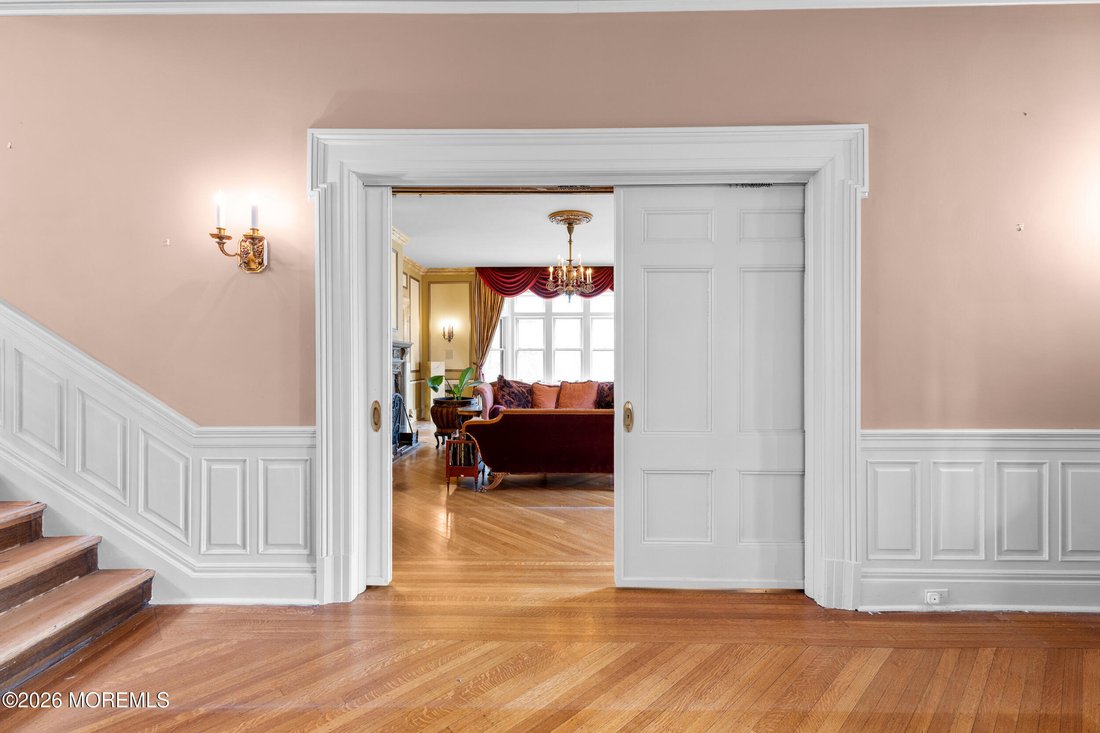 House in West Orange, New Jersey, United States 2 - 17518992